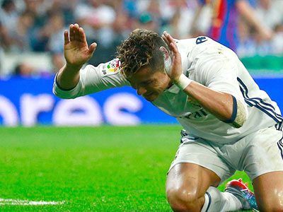 Chơi tệ ở "Kinh điển" Ronaldo có xứng đáng nhận Quả bóng vàng?