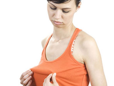 E ngại không muốn "yêu" do ngực bé, tôi khiến bạn trai nổi điên