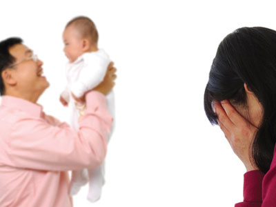 Lý do kỳ lạ khiến người vợ nhận nuôi 3 con riêng từ 3 cô bồ