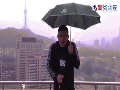 Video: MC Trung Quốc bị sét đánh trúng khi đang dẫn chương trình