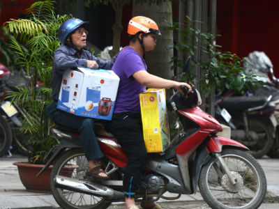 Dân điêu đứng, Thiên Ngọc Minh Uy "biến hình" thành Nhã Khắc Lâm?