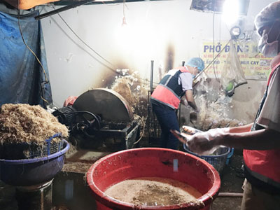 Gần 2 tấn chuối bào ngâm thuốc tẩy ở Sài Gòn