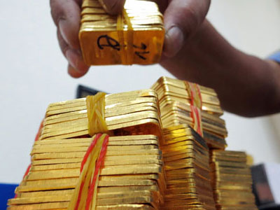 Giá vàng bật tăng trong "cơn lốc" bán tháo