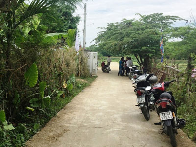 Mẹ chồng cầm dao rượt con dâu trước khi bị xô ngã chết