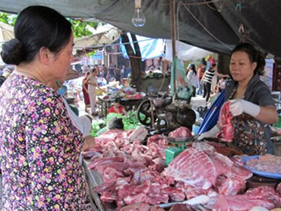 Nghịch lý giá lợn: Ai đang móc túi người tiêu dùng?