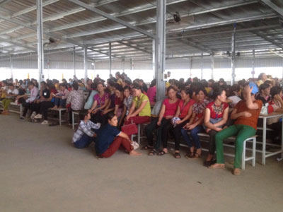 1.000 công nhân đình công vì bị "ăn bớt" ngày nghỉ lễ