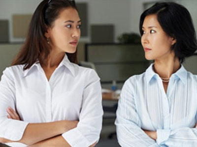 Gửi bà chị dâu yêu quý: "Đừng nhìn đâu cũng thấy vi khuẩn, nhìn ai cũng thành kẻ ác"