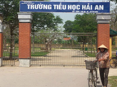Phụ huynh kiện trường đòi hơn một tỷ vì con gái bị ném hỏng mắt