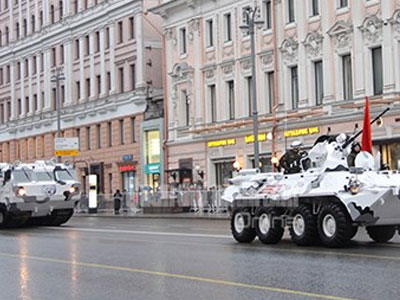 Nga diễn tập chuẩn bị cho lễ duyệt binh Ngày Chiến thắng tại Moscow