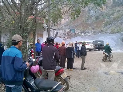 Đâm chết em trai ông chủ mỏ đá vì mâu thuẫn
