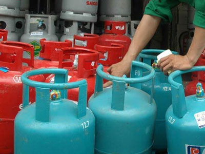 Giá gas giảm mạnh 3 tháng liền