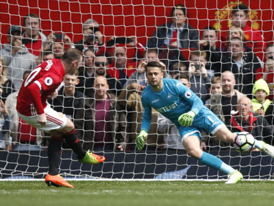 Swansea cầm chân M.U tại Old Trafford