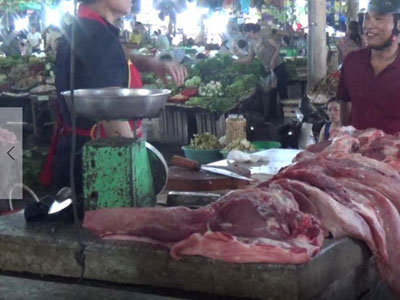 Đề xuất lập quầy bình ổn giá buộc tiểu thương hạ giá thịt lợn