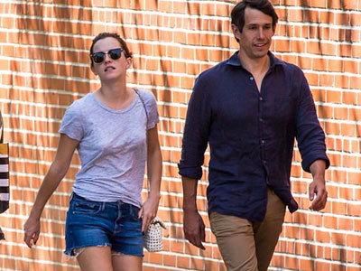 Emma Watson xuất hiện hiếm hoi bên bạn trai