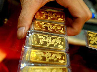 Giá vàng tiếp tục đi xuống