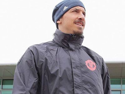 Ibra được MU ban đặc ân, Mbappe khuynh đảo châu Âu