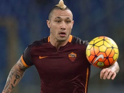 Man Utd phá đám Chelsea vụ sao AS Roma