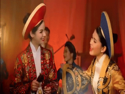 Thí sinh "The Face Thái" mặc áo dài, đóng quảng cáo về Việt Nam!