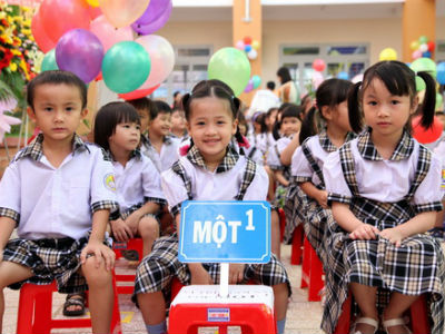 Phụ huynh lo lắng việc con vào lớp 1 bị dạy "cuốn chiếu"