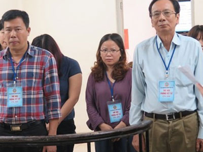 Cựu giám đốc kêu oan, tố việc bỏ lọt tội với cấp dưới