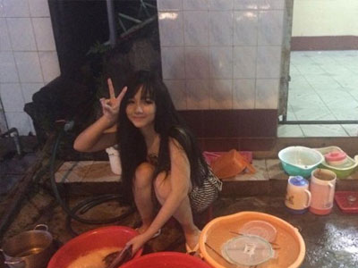 "Hot girl rửa bát" Việt bất ngờ được báo Hàn khen xinh, chăm chỉ