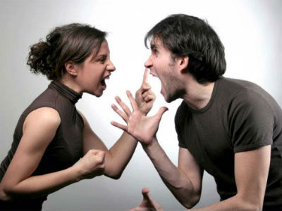 Đay nghiến để chồng sửa đổi thì hôn nhân càng rơi vào bế tắc