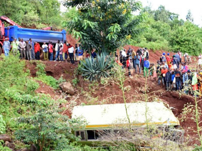 Tanzania: Xe buýt lao xuống núi, 33 học sinh thiệt mạng