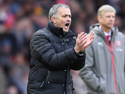 Vì Europa League, Mourinho sẵn sàng "chấp" Wenger