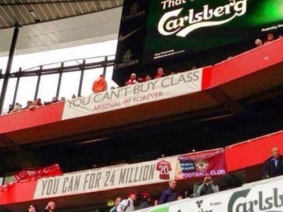 Đội nhà thua trận, fan MU vẫn có cớ chế giễu Arsenal