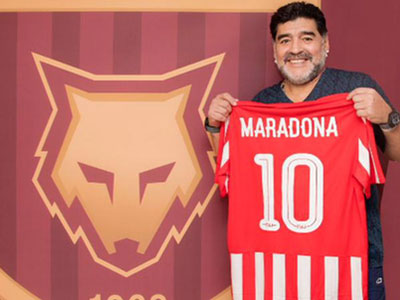 Maradona tái xuất trên ghế HLV ở Ả Rập