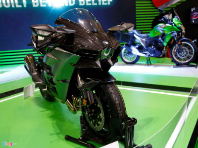 Siêu môtô Kawasaki Ninja H2 hàng hiếm tại Việt Nam