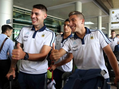 U20 Argentina gặp "bất ngờ lớn" khi vừa đặt chân tới VN