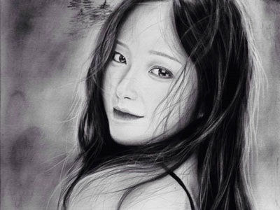 9X Gia Lai có tài vẽ chân dung sống động như thật