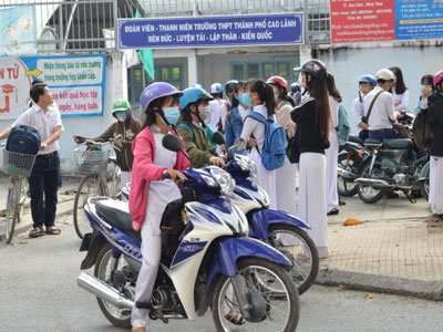 Lộ đề thi cuối kỳ khối 11, Đồng Tháp cho dừng thi