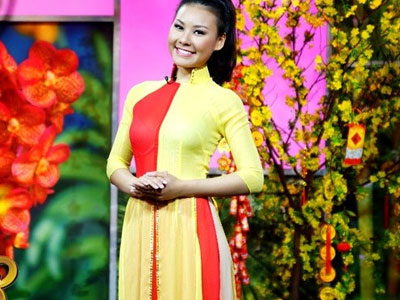 MC Kỳ Duyên tiết lộ ca sĩ Kỳ Phương Uyên bị tạm giữ bảy tiếng ở Anh