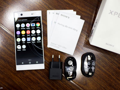 Mở hộp Sony Xperia XA1 Ultra RAM 4G, camera 23 MP giá 8 triệu
