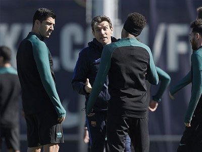 Neymar xung đột với ứng viên ghế HLV Barca