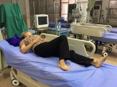 Thái Nguyên: 4 bà cháu ngộ độc vì uống nhầm nước giải nhiệt ô tô