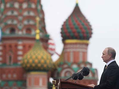 Vì sao Tổng thống Putin hô vang từ Ura trong lễ diễu binh?