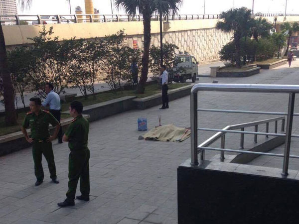 Hà Nội: Nghi trầm cảm, người phụ nữ nhảy từ tầng 5 xuống đất tự tử