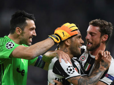 Juventus vào chung kết Champions League