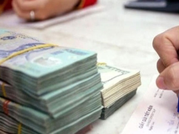 Ngân hàng bất ngờ tăng lãi suất huy động