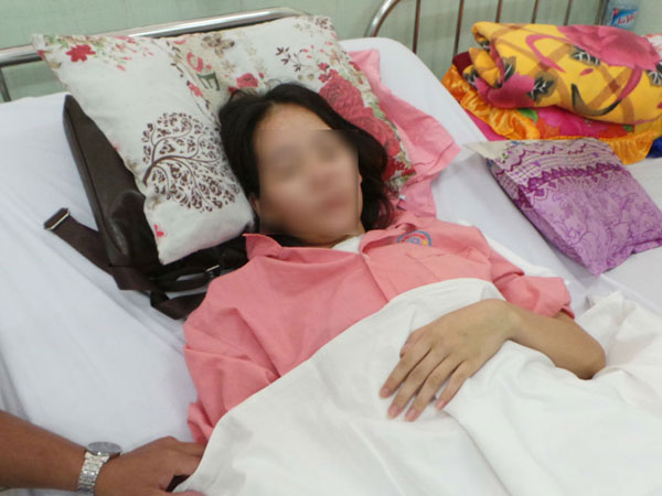 Bác sĩ cho thai phụ ngưng tim, cứu 2 mẹ con thoát chết
