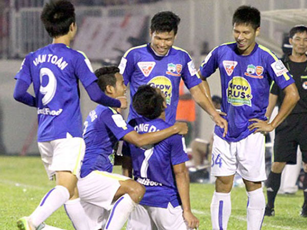 "Bầu" Đức hứa làm chủ hôn cho Công Phượng, Tuấn Anh