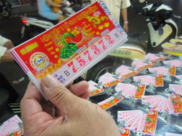 Một khách hàng ở Tiền Giang trúng 19,6 tỷ đồng vé số truyền thống
