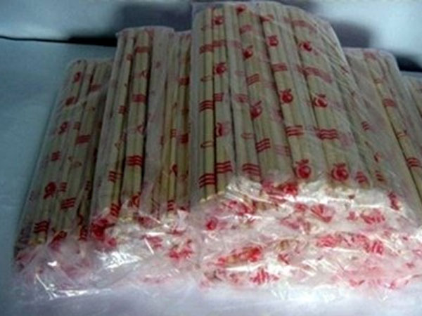 Sự thật đáng sợ về loại đũa dùng một lần