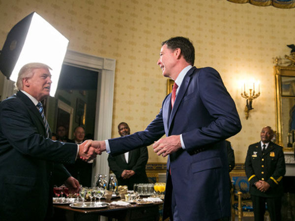 Bữa tối định mệnh của cựu giám đốc FBI với ông Trump