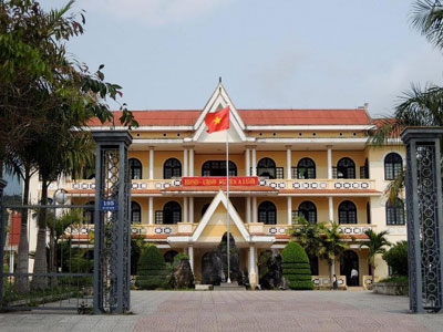 "Cả nhà làm quan" ở Huế: Từ chối tiếp nhận lại cán bộ bổ nhiệm sai