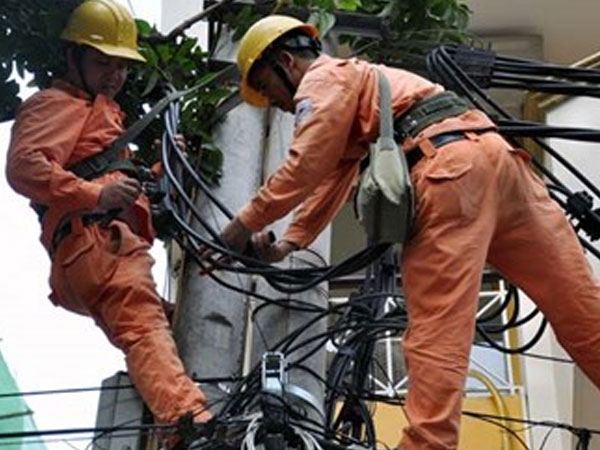 Chưa nắng nóng, điện sử dụng đã tăng vọt