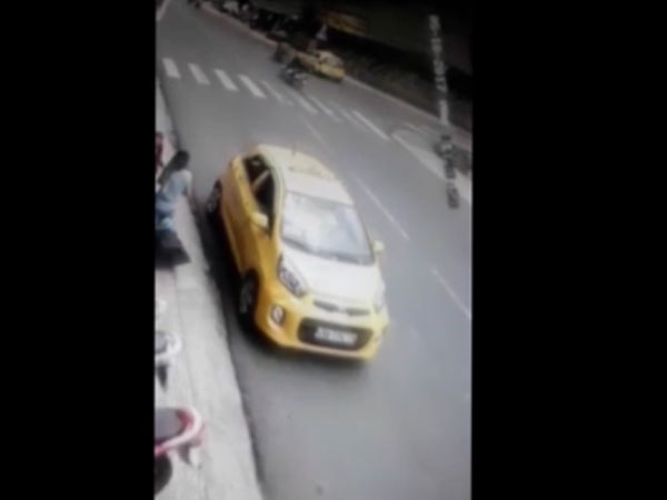 Đi 3km taxi, hai nữ du khách Israel bị "chém" 510.000 đồng